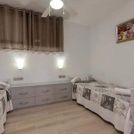 Park Santiago Ii 85 - Two Bed * Playa de las Americas (Tenerife)